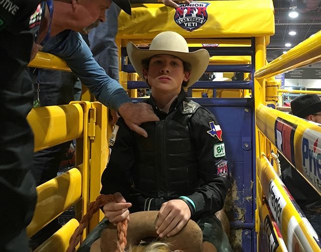 TheOscars2023's tweet photo. Jadon Hayes from Cisco, Texas, gets ready for his ride in the senior saddle bronc event at the Junior NFR on Thursday in Las Vegas.
#WranglerNFR #CBS #Sports #Network #NFR2018Concerts #NFRLive #WNFR2018 #NFRTvschedule #NFRliveonline #NFR2018 #LasVegas #Finals #Rodeo https://t.co/bVf5fkFjNM
