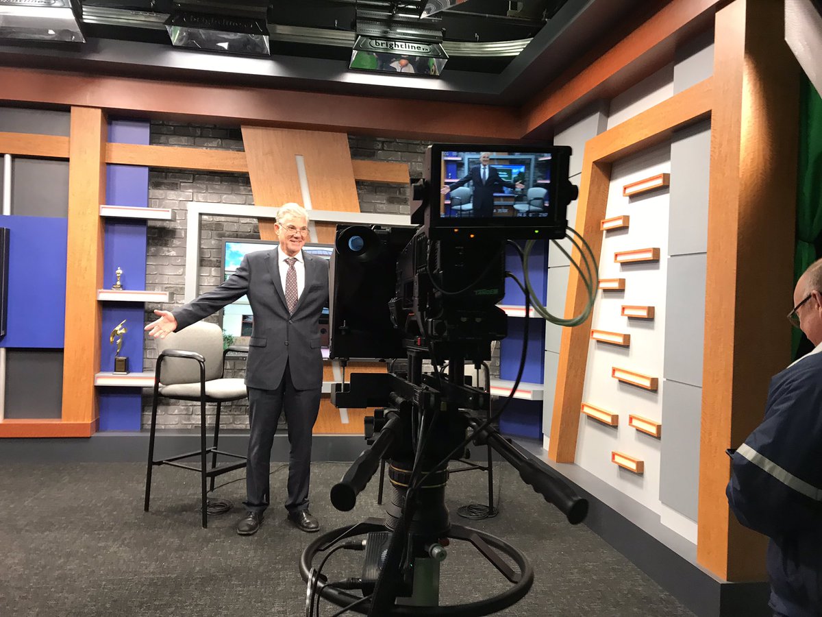 Thank you @ValVerdeSupt Mike McCormick for today’s visit to <a href="/ValVerdeUSD/">Val Verde USD</a>! Met dual-immersion students working on science programs in English and Spanish at Triple Crown Elementary; soil science, art students at Orange Vista HS; &amp; award-winning Val Verde HS video &amp; graphics team.