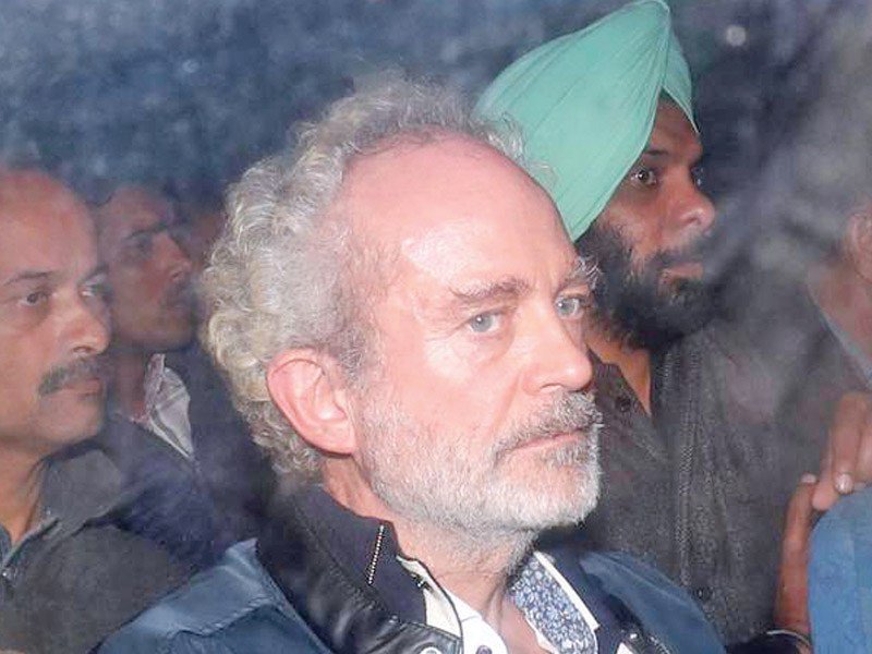 Vijayavani_Digi's tweet photo. ಅಗಸ್ತಾ ದಲ್ಲಾಳಿಗೆ ಡಿಸ್ಲೆಕ್ಸಿಯಾ!
#ChristianMichel #AgustaWestlandChopperDeal #SPTyagi #FormerAirChie Marshal https://t.co/fGhc4Ox0HG https://t.co/ejGxn0D5Iq