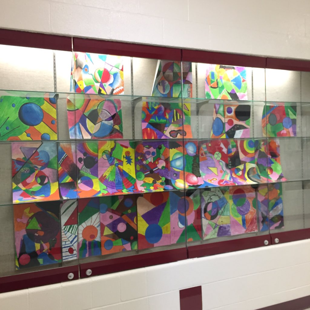 thomaslovesart1's tweet photo. Beautiful student work on display at #wearedsms outside the CLnI #enjoythis #iamdsisd #talentedtigers #thomaslovesart1 #ilovemyjob #artdisplay https://t.co/iuFgvIHdzH