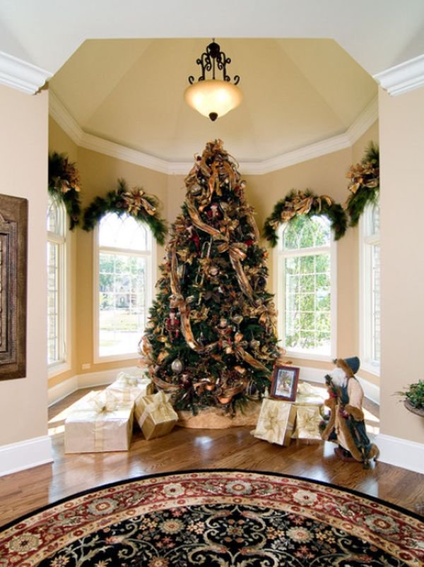 PrinceDavidEC's tweet image. While Regina was resting, David and the twins decorated the house.