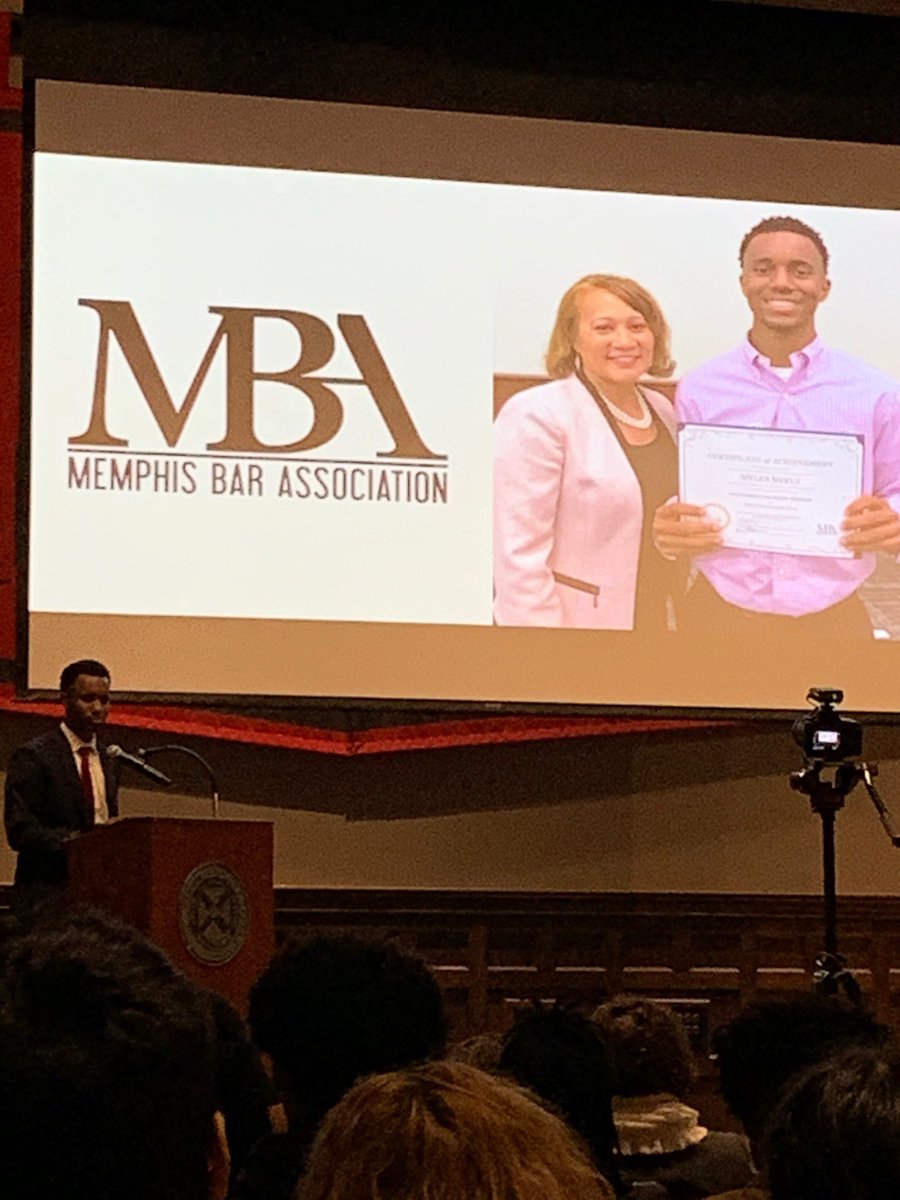 LITE pitch night! Helping high school students develop their entrenpreneur skills in preparation to become minority business owners after college. ⁦@LITEMemphis⁩ check them out!