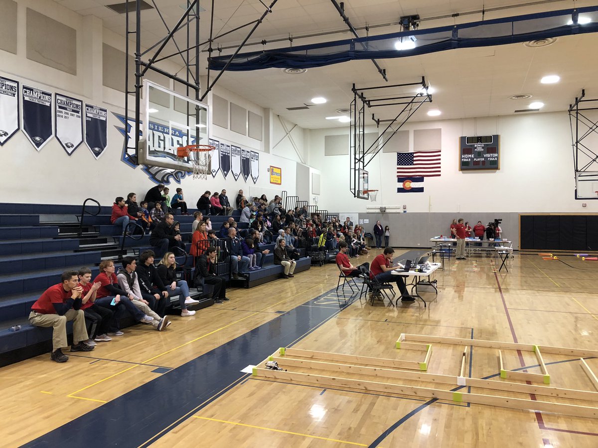 dcsdweb's tweet photo. Kicking off an amazing #hourofcode2018 #HourOfCode event with all of the @dcsdk12 schools from the #ChapFamily. What an awesome turnout.  Thanks everyone for being here. https://t.co/a1B6zZTMW0