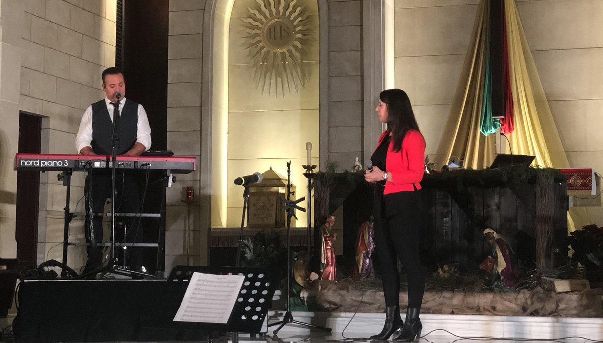 Un concert des chorales du CECCE avec Manon Séguin et Christian-Marc Gendron. Les élèves de l’école <a href="/aec_cecce/">@aec-cecce</a> nous charment et enchantent avec leur belle chanson. Un gros merci à Mme Caroline et Mme Amélie pour leur aide précieuse dans la création de ce chef d’œuvres!