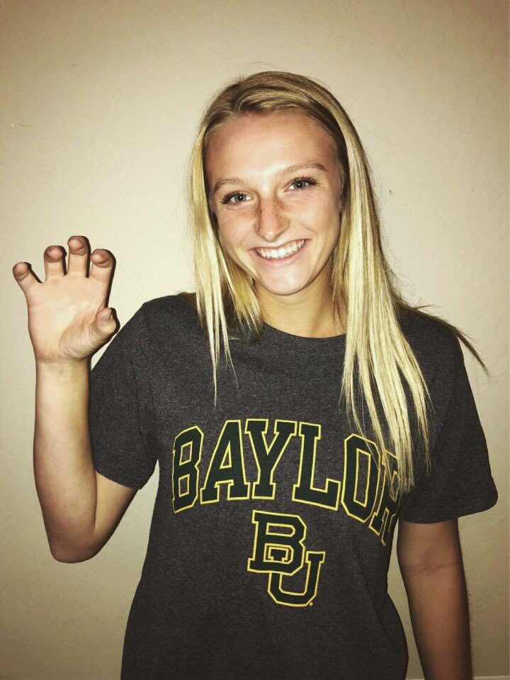 KHS_LKatsSoccer's tweet photo. Congratulations @brooklynnnsk on your commitment to play soccer for @BaylorFutbol!! We are so proud of you and all your hard work!! Can’t wait to watch you crush it at the next level!! @coach_hallmark @JessicaHaddox #SicEm #committed #captain #perseverance https://t.co/27E2kXV1UU