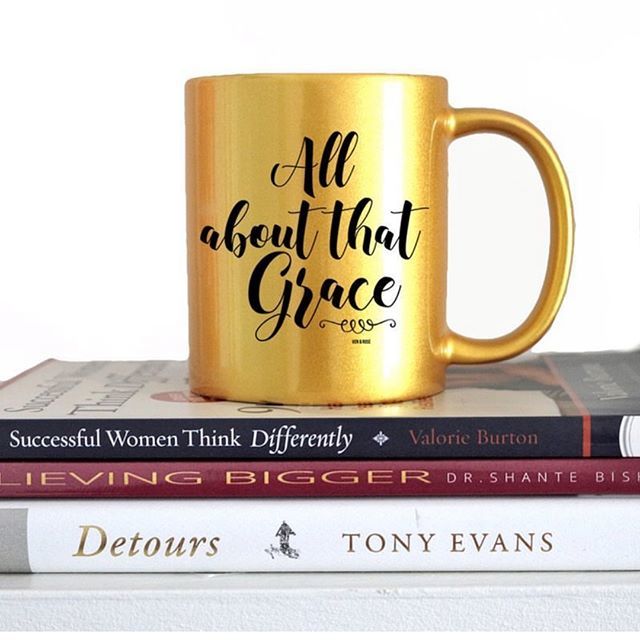VenandRose's tweet photo. Our mugs ☕️ make amazing gifts 🎁. Available in gold, metallic pink or white. See all designs in the shop via the link in our bio 👆🏾#muglife #holidaygifts https://t.co/t5Q9NBGDNN https://t.co/rR3L4Q1lIW