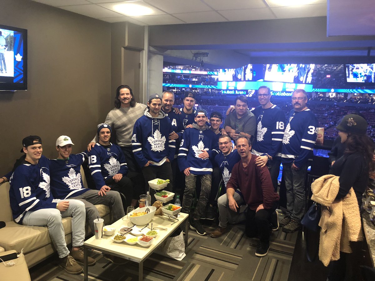 Getting ready for the <a href="/MapleLeafs/">Toronto Maple Leafs</a> game <a href="/HumboldtBroncos/">Humboldt Broncos</a> strong💪 <a href="/OJHLOfficial/">OJHL</a> <a href="/TMrakas/">Mayor Tom Mrakas</a> <a href="/TaraSlone/">Tara Slone</a> <a href="/GeoffDaweAurora/">Geoff Dawe</a> <a href="/kylejpeterson/">Kyle Peterson</a> <a href="/NHL/">NHL</a> <a href="/LeafsMaz20/">DartGuy</a> @hometownhockey_ @RonMacLeanHTH <a href="/JohnDerringer/">John Derringer</a> <a href="/JimThomson33/">Jim Thomson</a> <a href="/TheAuroranNews/">The AuroranNewspaper</a> <a href="/snapdAurora/">snapd Aurora</a> @kadenkyan <a href="/AuroraSHoF/">AuroraSHOF</a> #teamwork