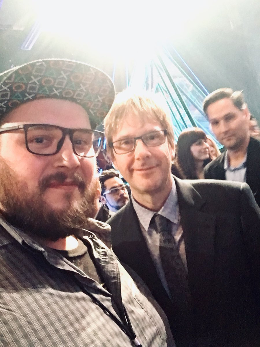 iamthommasz's tweet photo. I’ve seen the gods!!! 🤩@cerny 🥳@ShawnLayden 👌@rafagrassetti 🏆@corybarlog #TheGameAwads #GodOfWar Congrats 🎮 https://t.co/AD3jUlzOQI