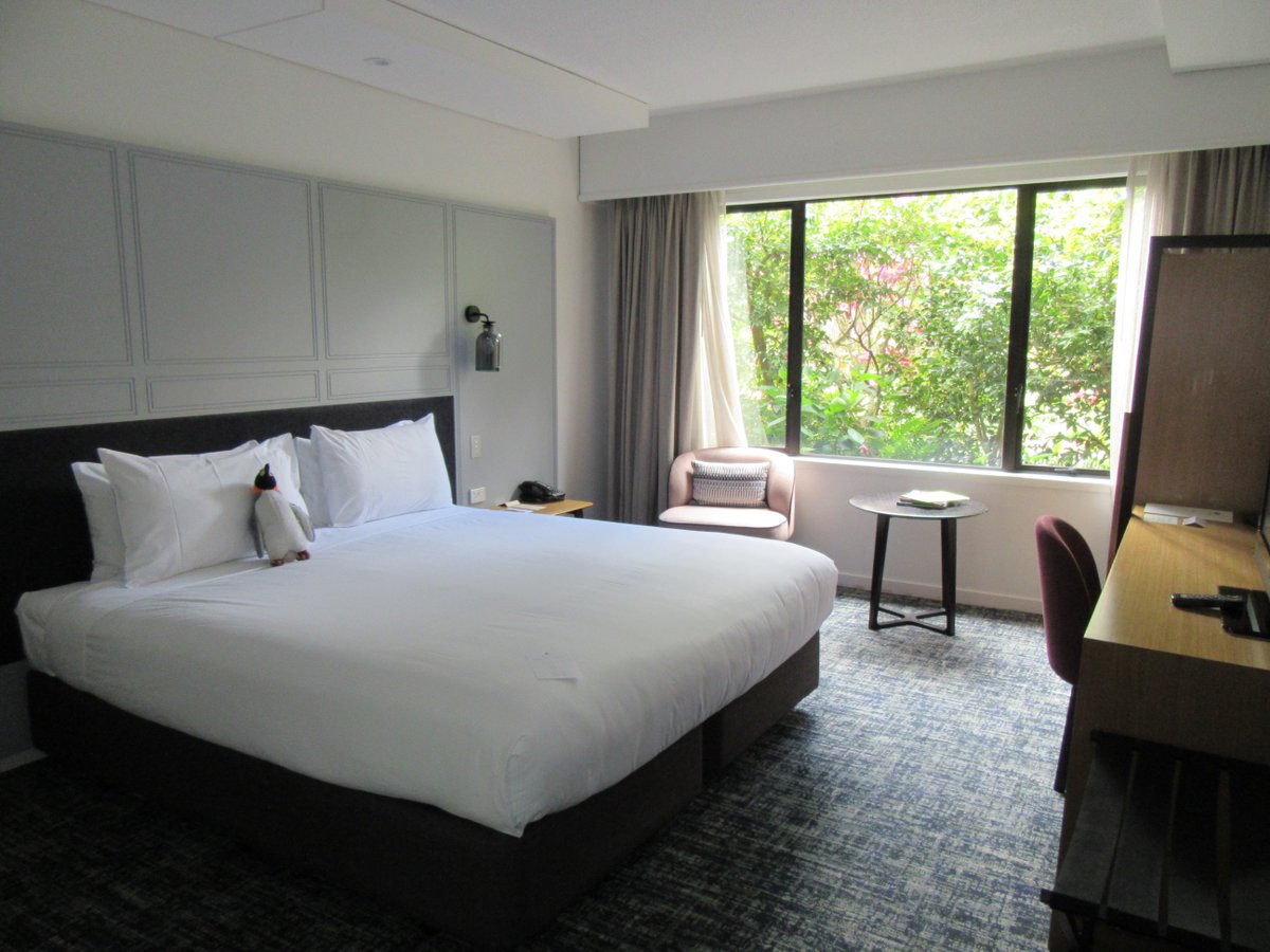 linuxconfau's tweet photo. Looking for somewhere pretty flash to stay during #linuxconfau #lca2019 that gives a nice walk to the conference? Check out #DoubleTree - discount available on our accommodation page! https://t.co/zLCmdrun5Q