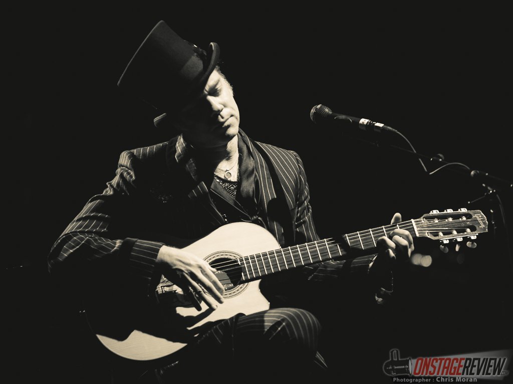 onstagereview's tweet photo. Head on over to https://t.co/h8lKgRimkW for our review and photos from @rufuswainwright from @TheVicChicago from 11/20 #livemusic #livemusicphotography #alltheposestour https://t.co/ocEmKQxeXq