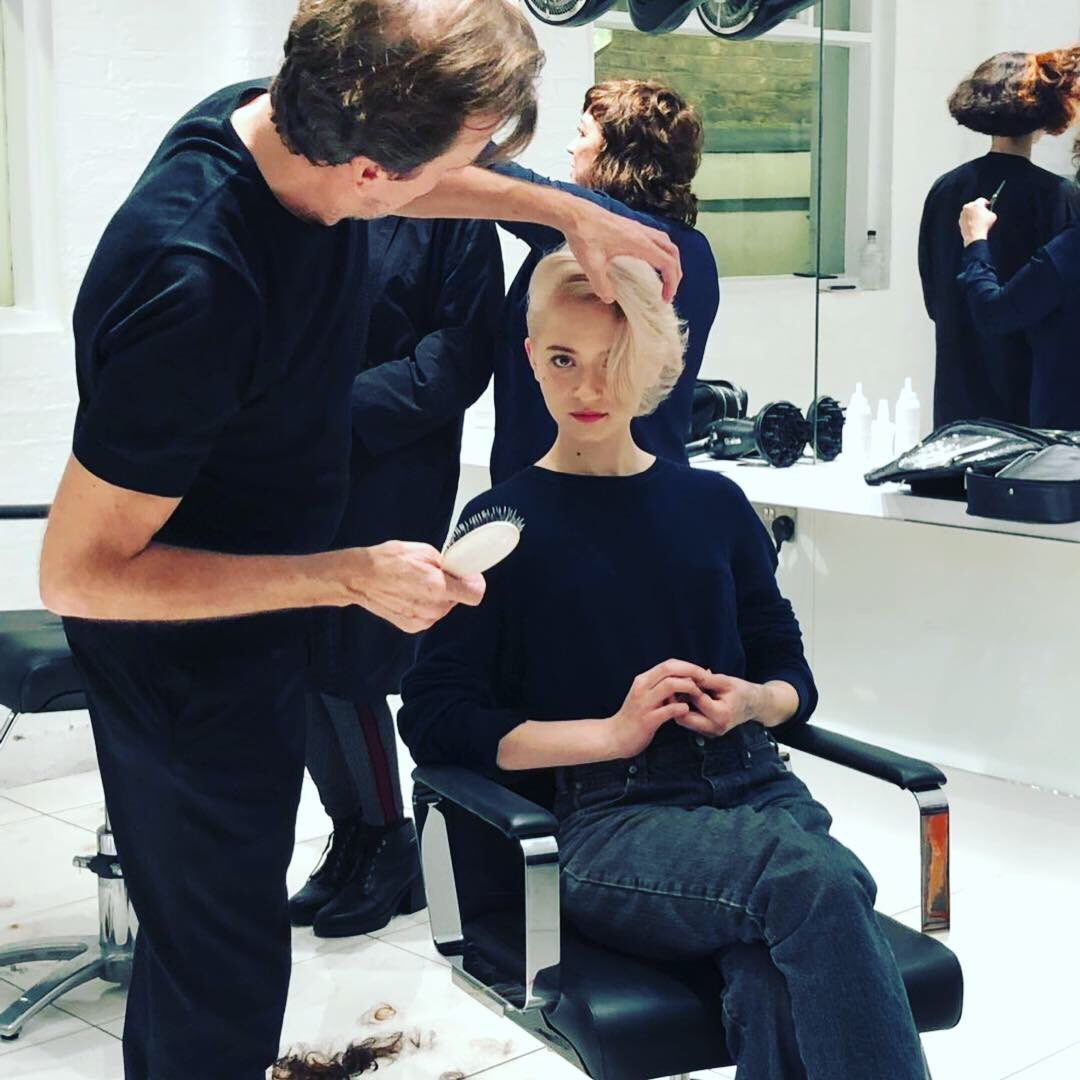 kyori_beauty's tweet image. ロンドンでの研修の様子が届きました（╹◡╹）🇬🇧
みんな楽しそうです♡いっぱい楽しんで下さい⭐︎ #KYORI #sassoon #sassoonacademy #london #いつもどおりのみんな #ロンドン寒い #あと少し