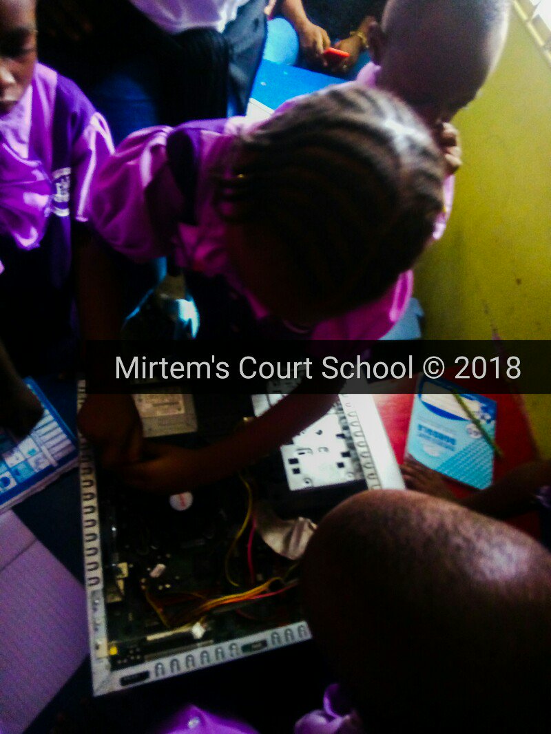 rollascriptings's tweet photo. @YemieFASH Give your child quality Tech training with us. Our kids are always happy 🙌 #Rollascriptings Please RT, our kids' parents may be on your TL 

 #GrowWithYemieFash https://t.co/LXJ9dUG4sG