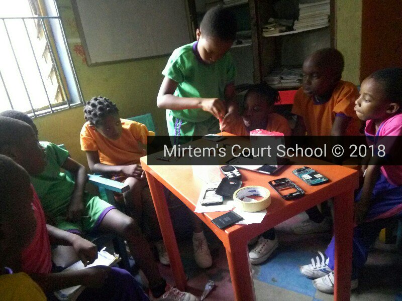 rollascriptings's tweet photo. @YemieFASH Give your child quality Tech training with us. Our kids are always happy 🙌 #Rollascriptings Please RT, our kids' parents may be on your TL 

 #GrowWithYemieFash https://t.co/LXJ9dUG4sG