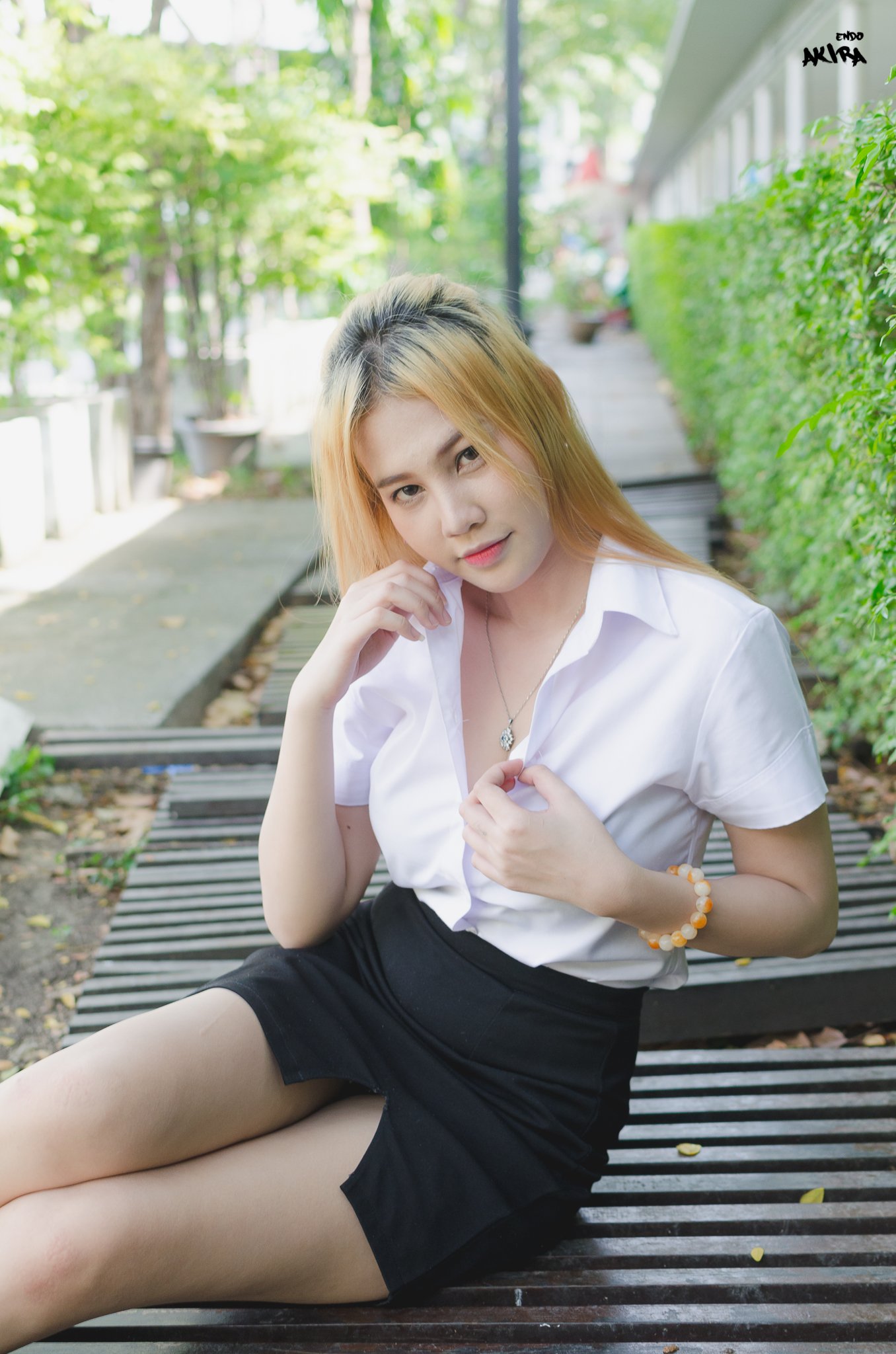 นักศึกษาถ่ายแบบ  / X