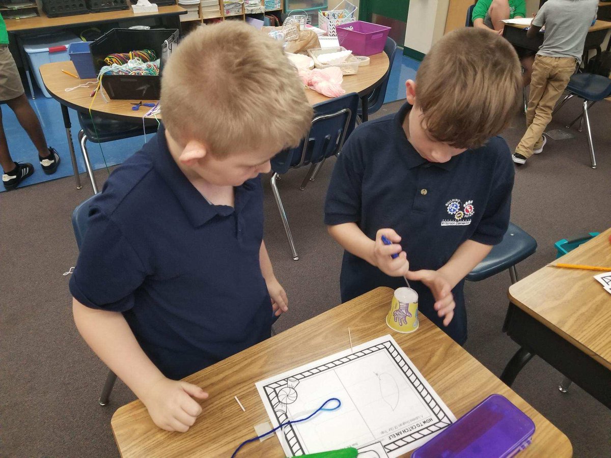 WilkinsonSCS's tweet photo. When our big kids collaborate with the littles GREAT things happen! #elftraps #21stcenturylearning #STEAM https://t.co/8LQjS91DiQ