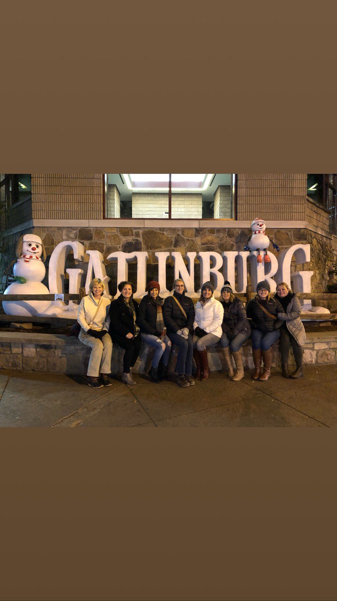 BuffyFrazier14's tweet photo. Spent the last night of the conference @TheMeltingPot and walking around downtown Gatlinburg with good friends and food! #easttnfedpro #title1conference #girlsnight https://t.co/Vy6882pOnA