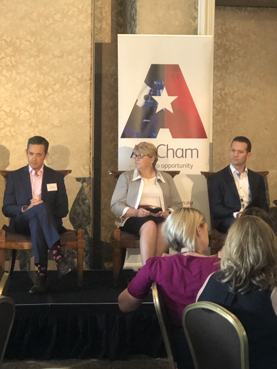 David from <a href="/Unearthed_S/">Unearthed</a> doing a cracking job of kicking off the Future of Digital panel with @AmCham_QLD <a href="/dmvinci/">Donna-Maree Vinci</a> <a href="/BOQ/">BOQ</a> #AmChamQLD
