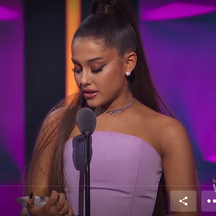 Sheesh_93's tweet photo. I am so proud of you @ArianaGrande 💜 https://t.co/ysK81vYU7G