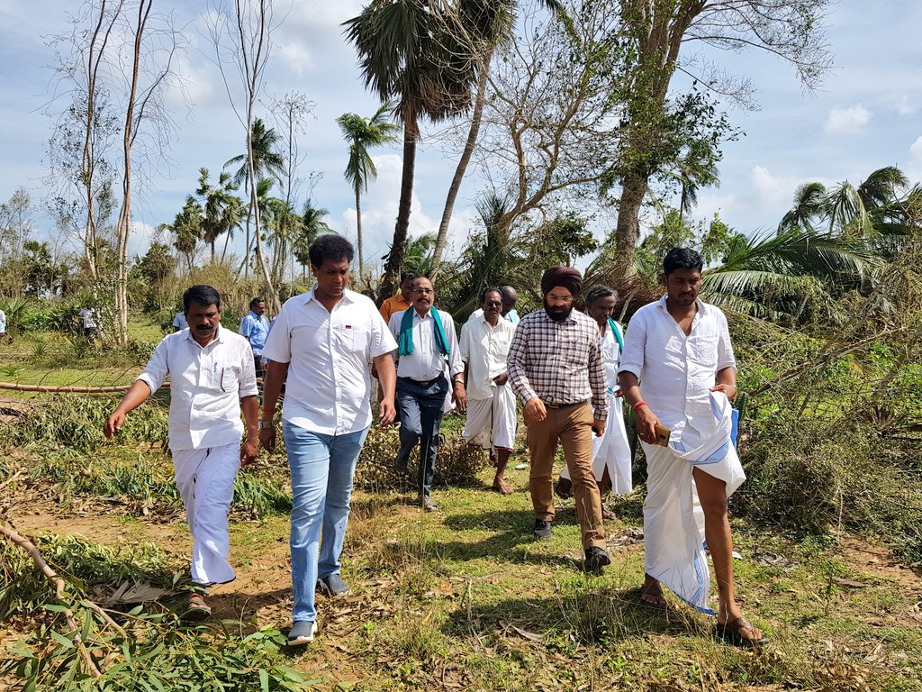 ThaaiSenthil's tweet photo. #ககன்தீப்சிங்பேடி தலைமையிலான குழுவினருடன் தலையாமங்கலத்தில் @TRBRajaa . https://t.co/ap1Ho1w5MX