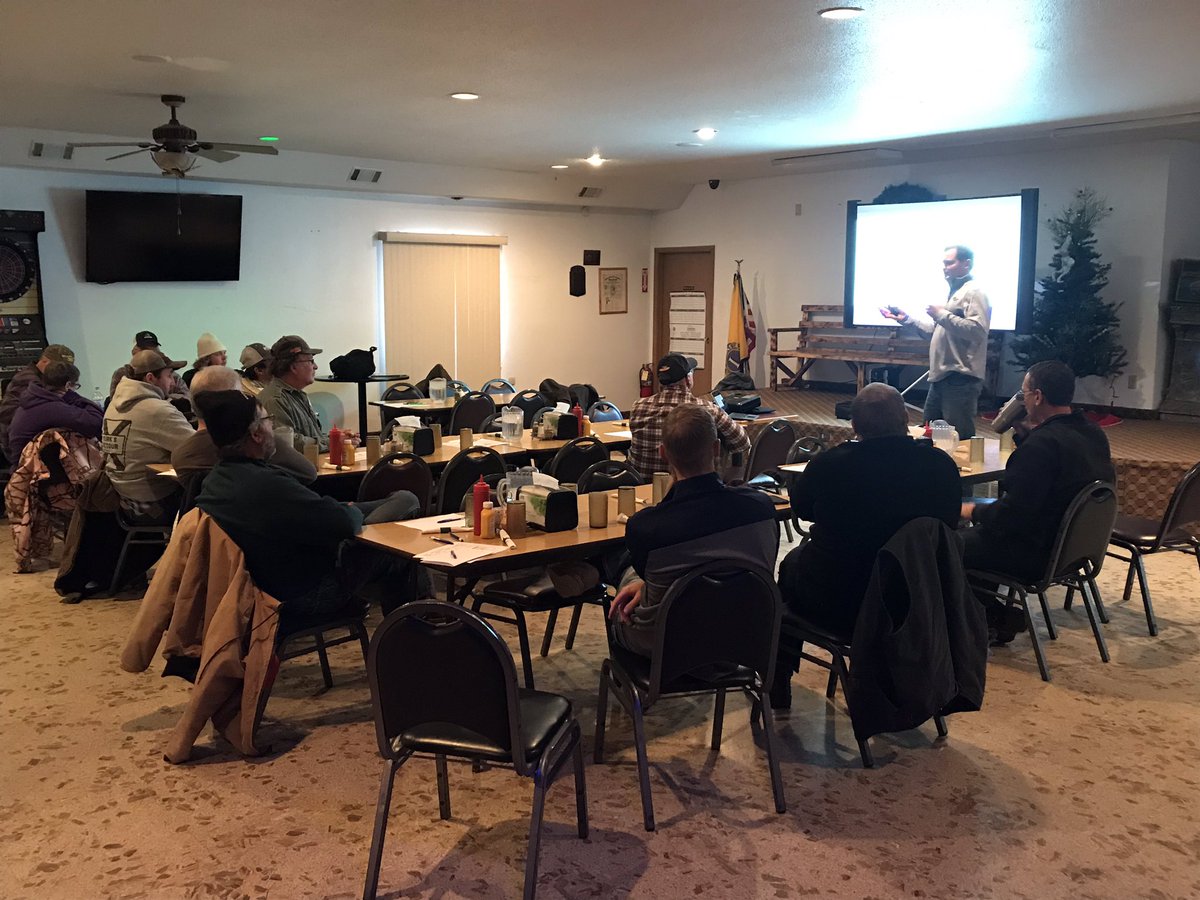 BrookeG_4's tweet photo. Successful #DataDay held in Ashley today! Lots of questions were asked on the #Levesol family, Unlocked, new seed hybrids in 2019, and why it is so important on having multiple modes of action on your farm to combat resistance. #Helpingourownersgrow https://t.co/0ro7EHEyeL