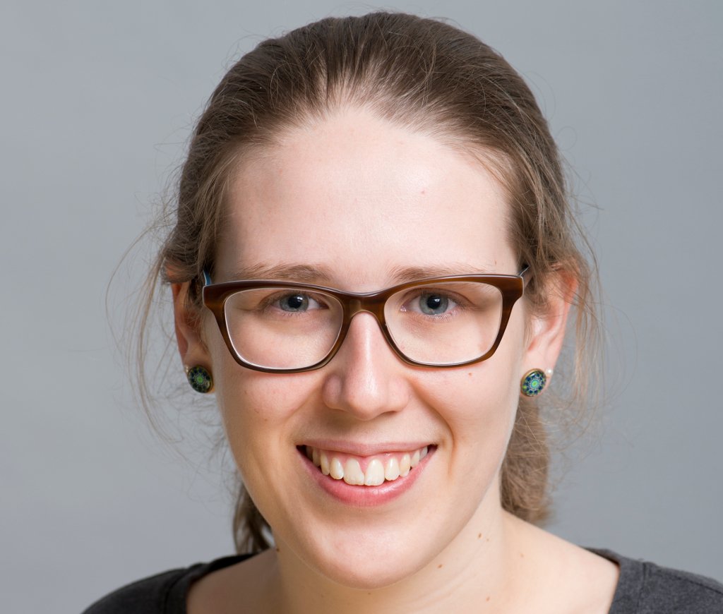 CCD_Outreach's tweet photo. This is Rebecca Holt from @cllmq, a #phd student studying #semantics of speech &amp; this week she has had her *first* first author paper published in @PLOSONE! https://t.co/WhkilRlqAQ https://t.co/camBwqKpbx
#CCDLanguage #CelebratingCCD https://t.co/JsQsI7ocmw