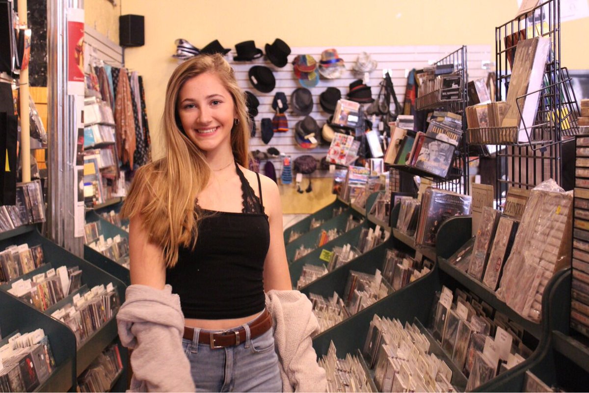 Burkedancerz's tweet photo. Shouting out our December bulldog dancer of the month, Natalie!😊✨ Natalie constantly keeps up a positive attitude and always works hard during practice! Way to go Nat! 💛🖤 https://t.co/YNFTT3dRdP