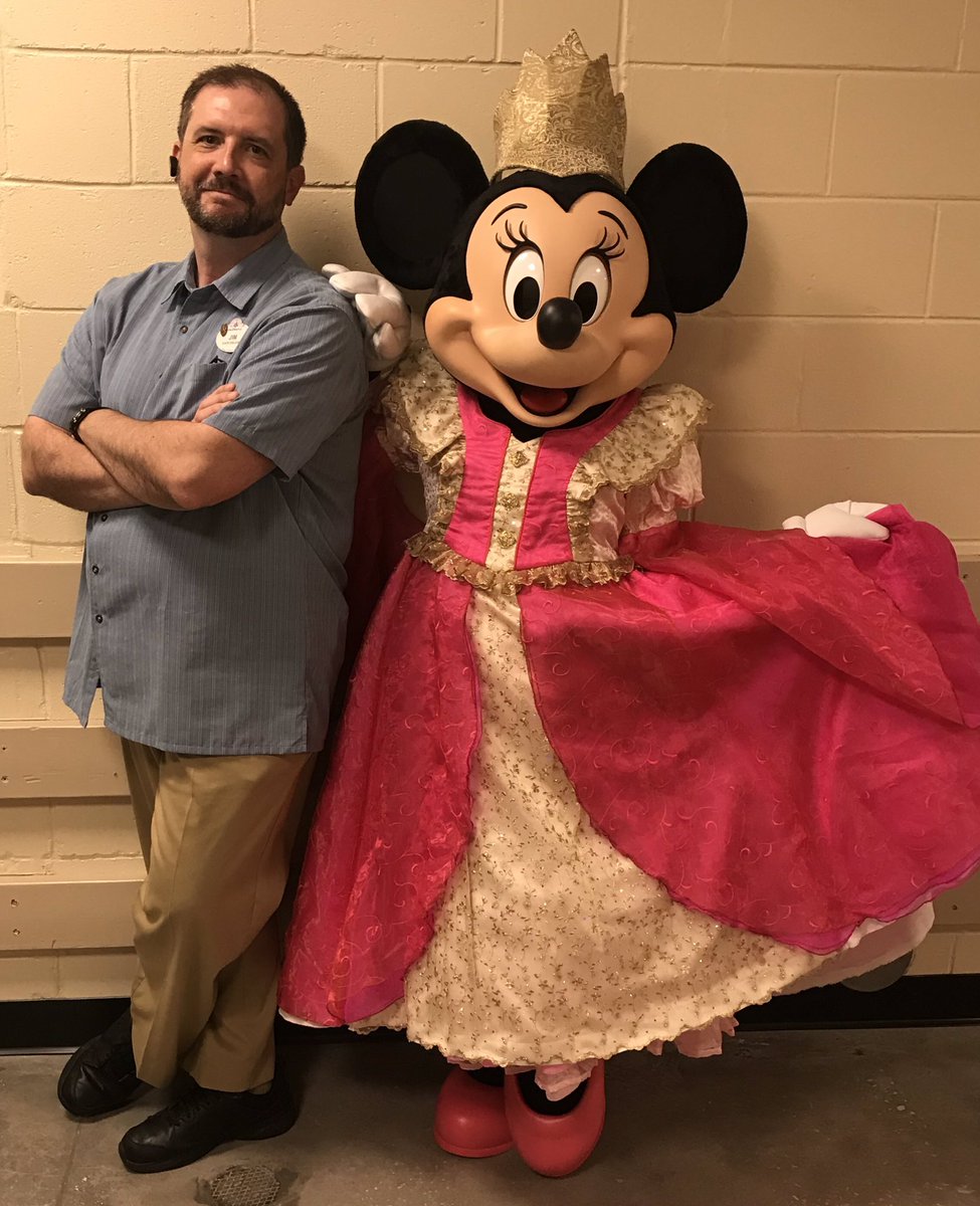 WDWJim's tweet image. Sometimes you work alongside Neil Patrick Harris. Sometimes you work with someone even more well-known. 
#PrincessMinnie #ESPNWWOS #PopWarner