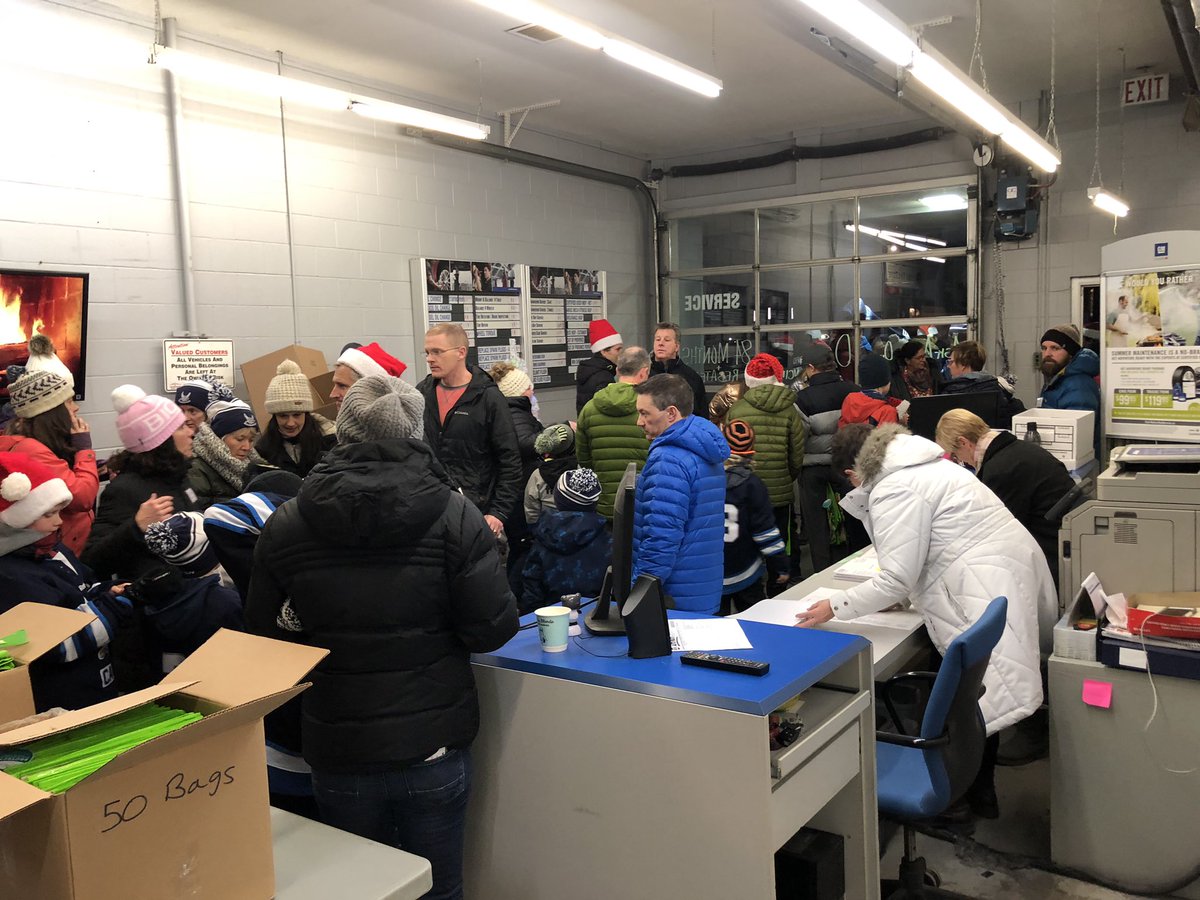 We ❤️ #Canmore
Such Caring &amp; Giving people 
Thanks to everyone for your help with the #RoyalLepage 
#ChristmasSpirit Campaign 
Way to go #Canmore !
Our #Community Rocked it tonight 
#TeamCanBow