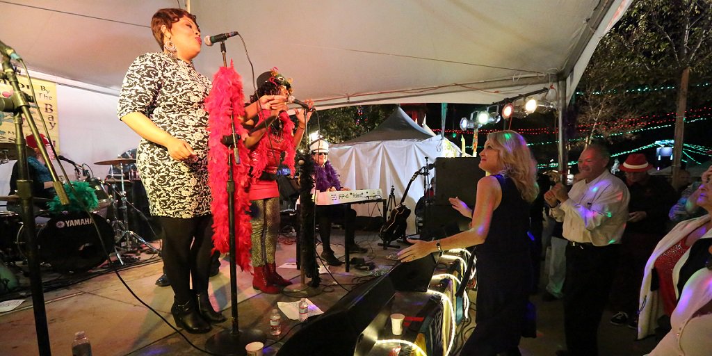 DecemberNights's tweet image. HOT TIP: We have five stages filled with the best in local talent at  #DecemberNights2018. Each stage features the day's scheduled line-up so you can pick and choose what you want to see on site.