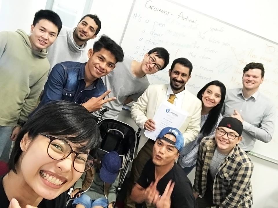 studyuit's tweet image. Jaber, from Saudi Arabia, recently graduated from his Elementary General English course from Universal English @study_ue . Congratulations on your achievement 👏👏We are pleased to see your improvement and current English skills.✨ #universallife
