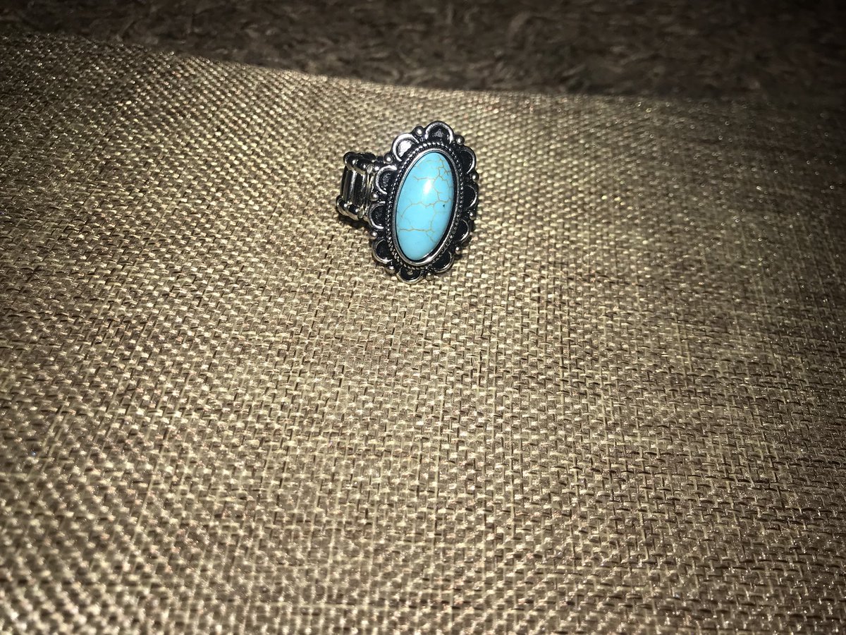 HillaryWith's tweet image. $5 Nickel and Lead Free 😍❄️😍
They make great Christmas Gifts! 🎄🌼💕 #paparazziaccessories #fivedollarjewelry #leadandnickelfree #fashion #beauty #beautiful #love #passion