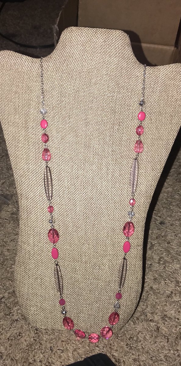 HillaryWith's tweet image. $5 Nickel and Lead Free 😍❄️😍
They make great Christmas Gifts! 🎄🌼💕 #paparazziaccessories #fivedollarjewelry #leadandnickelfree #fashion #beauty #beautiful #love #passion