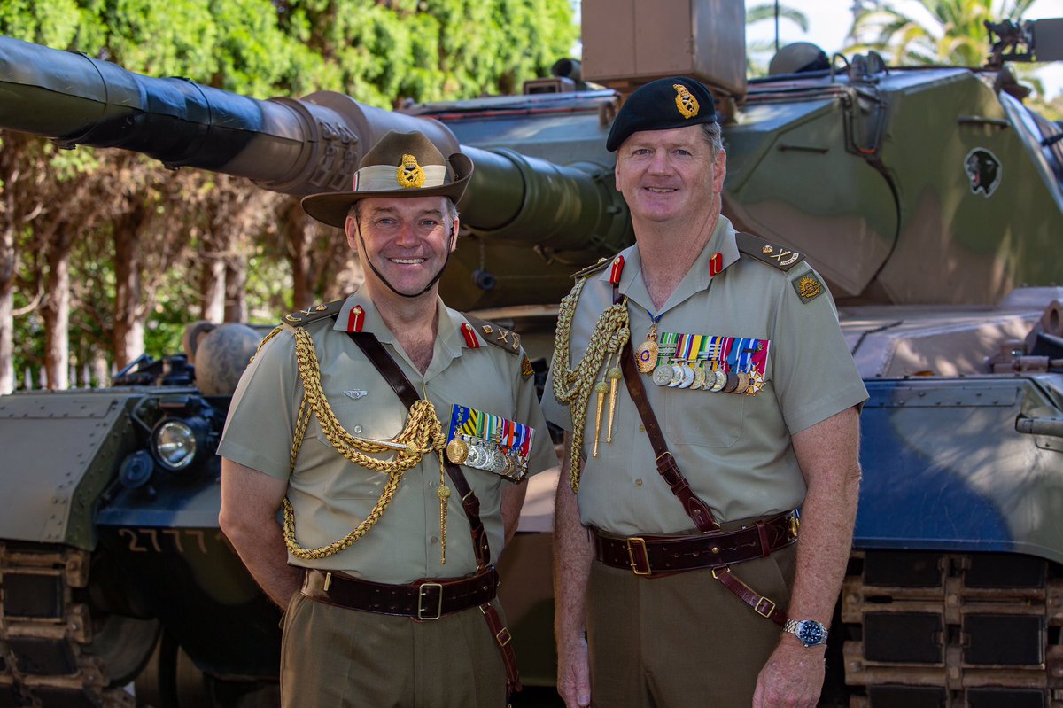 FORCOMDAusArmy's tweet image. #ForcesCommand changes hands: @comdforcomd Major General Gus McLachlan AO handed over command to Major General Greg Bilton, AM CSC at a parade at Victoria Barracks - Sydney this morning #OurPeople @AustralianArmy