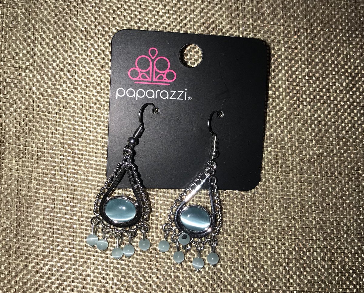 HillaryWith's tweet image. $5 Nickel and Lead Free 😍❄️😍
They make great Christmas Gifts! 🎄🌼💕 #paparazziaccessories #fivedollarjewelry #leadandnickelfree #fashion #beauty #beautiful #love #passion