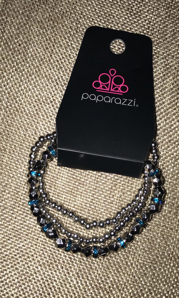 HillaryWith's tweet image. $5 Nickel and Lead Free 😍❄️😍
They make great Christmas Gifts! 🎄🌼💕 #paparazziaccessories #fivedollarjewelry #leadandnickelfree #fashion #beauty #beautiful #love #passion