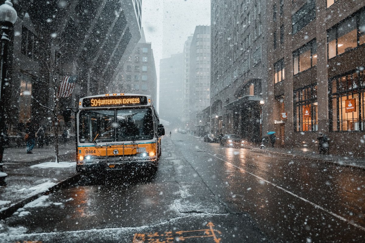turnofftheapp's tweet photo. Winter hiking is fun, the landscapes are so different! Study your local bus routes today, do they have trail access? #TransitAccessible #winter #bus #transit #hiking https://t.co/wdCHa5mGzm