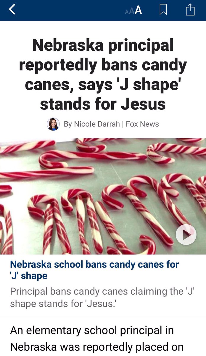 TheMichaelRock's tweet photo. It’s a fucking cane https://t.co/rJxWGeuC8Y