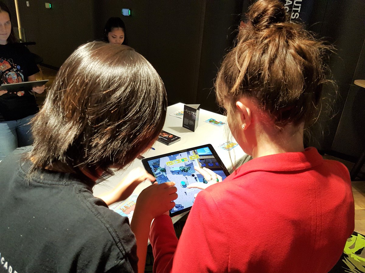UTS_ALA's tweet photo. We loved seeing our 2018 alumni, Mathilde, Nicole and Ailisha, representing @UTS_ALA at the Women in AR/VR meet up! It was a great opportunity to show off Xploro and the incredible work our students have accomplished this year #AR #VR #women #xploro #utsala #applynow https://t.co/R0PigoB2Q8