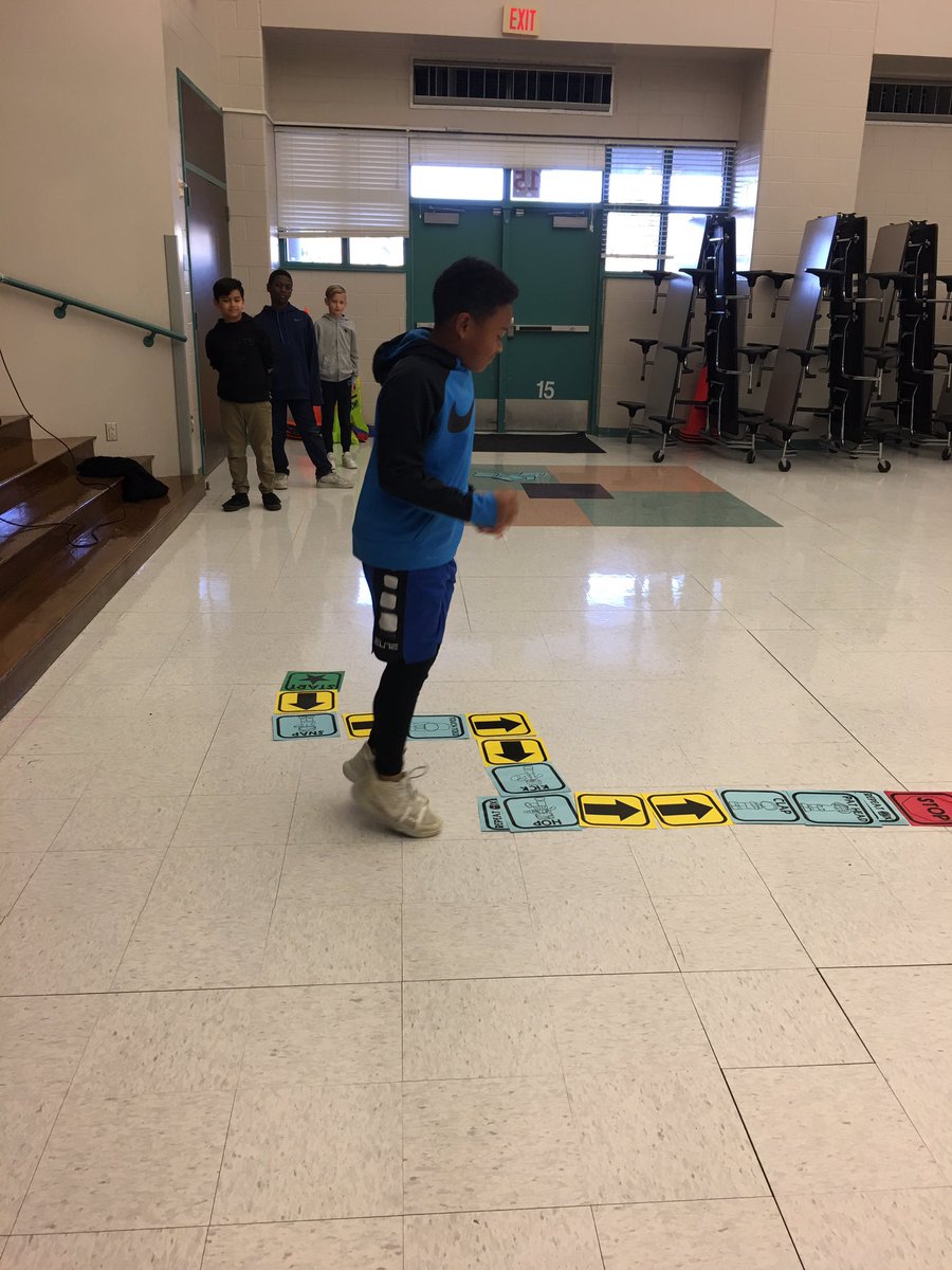 MBE_TinelliPE's tweet photo. Hopscotch coding has been a fun cross curricular activity this week!!! #MBEBears #Wehavesomuchfun @HumbleISD_MBE @HumbleISD @MBE_TinelliPE https://t.co/PIGEWUC5Oh