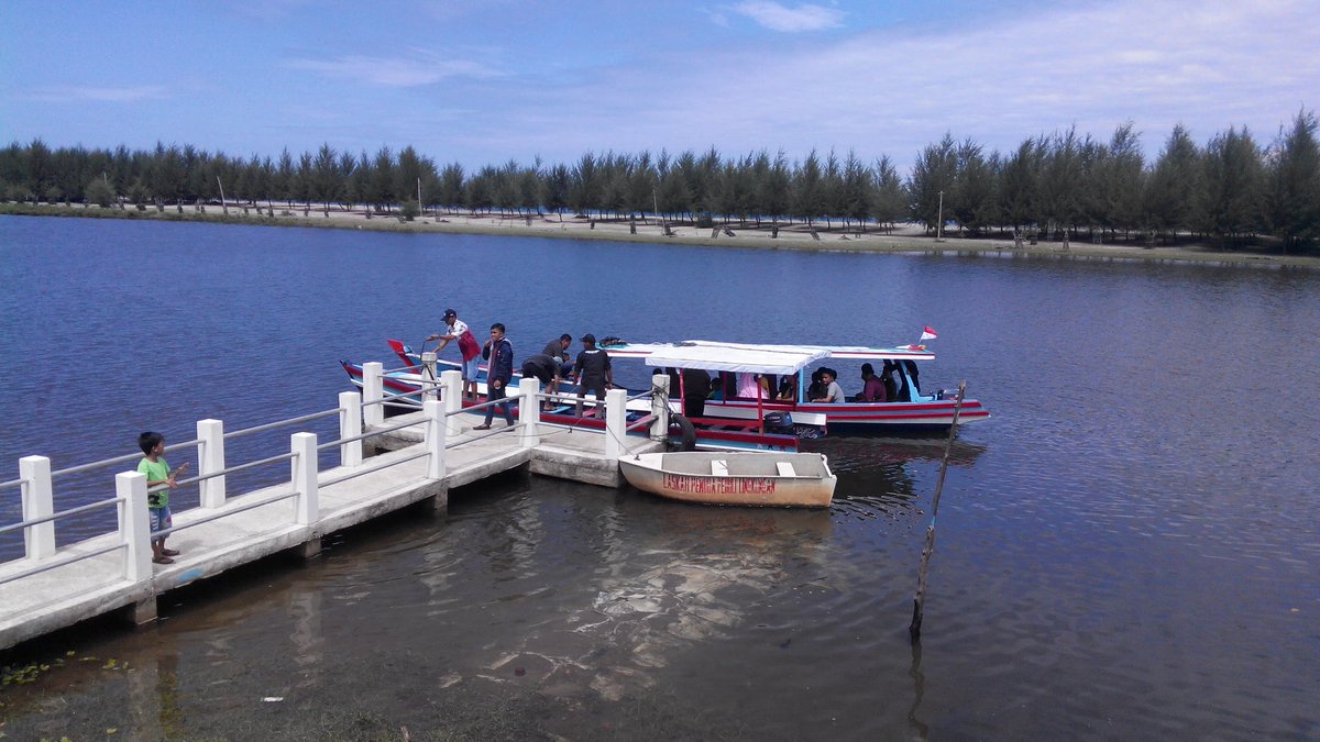 ppl_laskar's tweet photo. Peserta edukasi tentang penyu di Amping Parak https://t.co/aefQhrIpW2