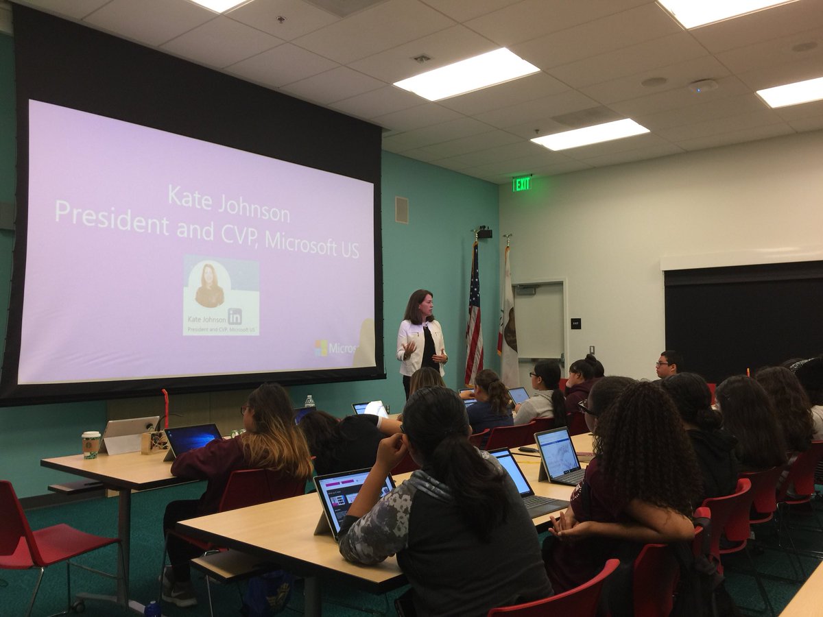 edtech_williams's tweet photo. Best #HourofCode ever, thanks to Supervisor #MarkRidleyThomas, #LACountyLibrary, #Microsoft, and the #LennoxDistrict. Great partnerships. https://t.co/9Lf24hKcU1