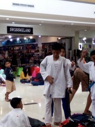 ariaribinukos's tweet image. #AftertheGame || To respect each others #FORKI