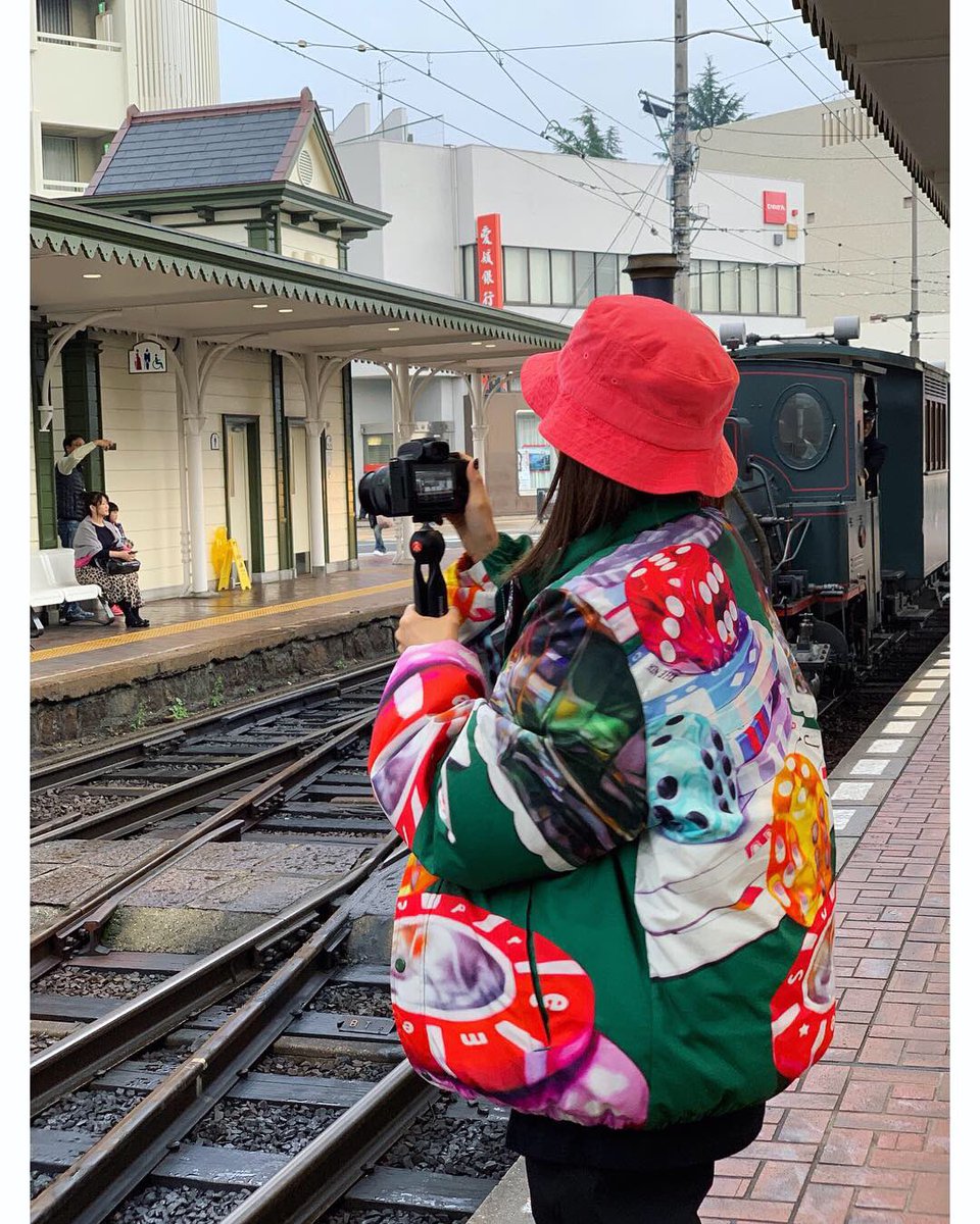 krungy21's tweet photo. #ehime #matsuyama #japan Bocchan train 🚋 https://t.co/kS1gS7Fave