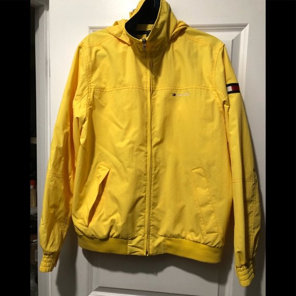 MyrtlewoodOwls's tweet photo. So good I had to share! Check out all the items I'm loving on @Poshmarkapp #poshmark #fashion #style #shopmycloset #levis #tommyhilfiger #frontierseries: https://t.co/Co9XlF8nur https://t.co/EZCr4HK6TF