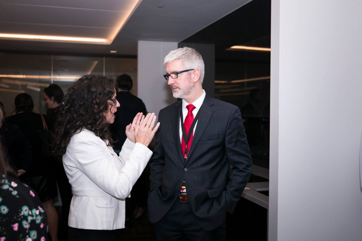 Je serai adopteur cette année avec <a href="/adopte_inc/">Adopte inc.</a>. Je chercherai davantage celui ou celle qui aura un projet collectif que celui ou celle qui courra après son premier million adopte-inc.com/fr