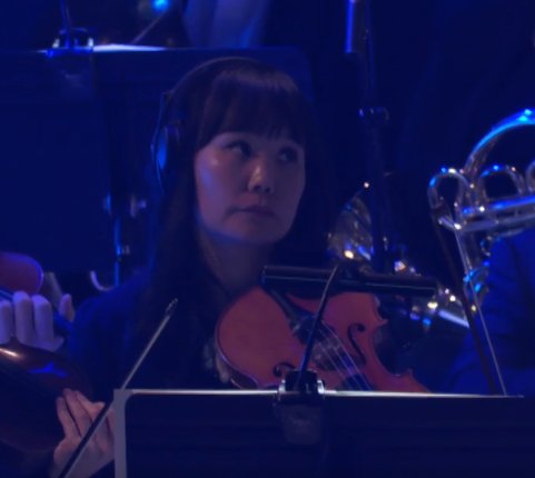 GeeksAndDorks's tweet image. Don&apos;t worry, lady in the orchestra. We want this &quot;performance&quot; to be over just as much as you do!  This was my exact face while watching this!