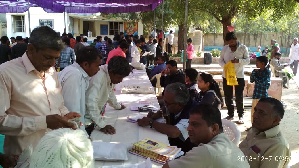 DharamdipsinhR's tweet photo. @PKalol @RACGandhinagar @CollectorGnr સાચો લાભાર્થી સરકારી સહાય થી વંચિત ન રહી જાય અને પારદર્શી પ્રશાસન ની પ્રતીતિ માટે નાગરિકો ની રજૂઆત નો ઘર આંગણે ઉકેલ માટે ચોથા તબક્કા ના સેવા સેતુ કાર્યક્રમ અંતર્ગત ખડાત ગામે સેવાસેતું કાર્યક્રમ. ... https://t.co/6lOGHYo1bD