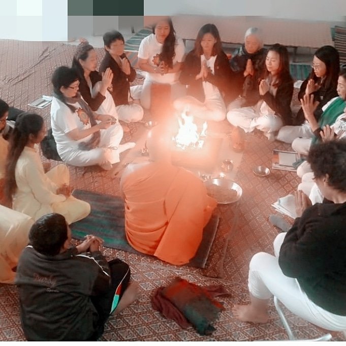 bharatyogaa's tweet photo. #YajanTherapy session for short term #residential #retreat at #MokshayatanYogashram #Saharanpur.
#YogaInstitute #TraditionalYoga #ClassicalYoga #BharatYoga #BestPlaceToLearnYoga #Yoga #Class #Therapy #AuthenticYoga #CertifiedYogaCourse https://t.co/OT3gMvfTfe