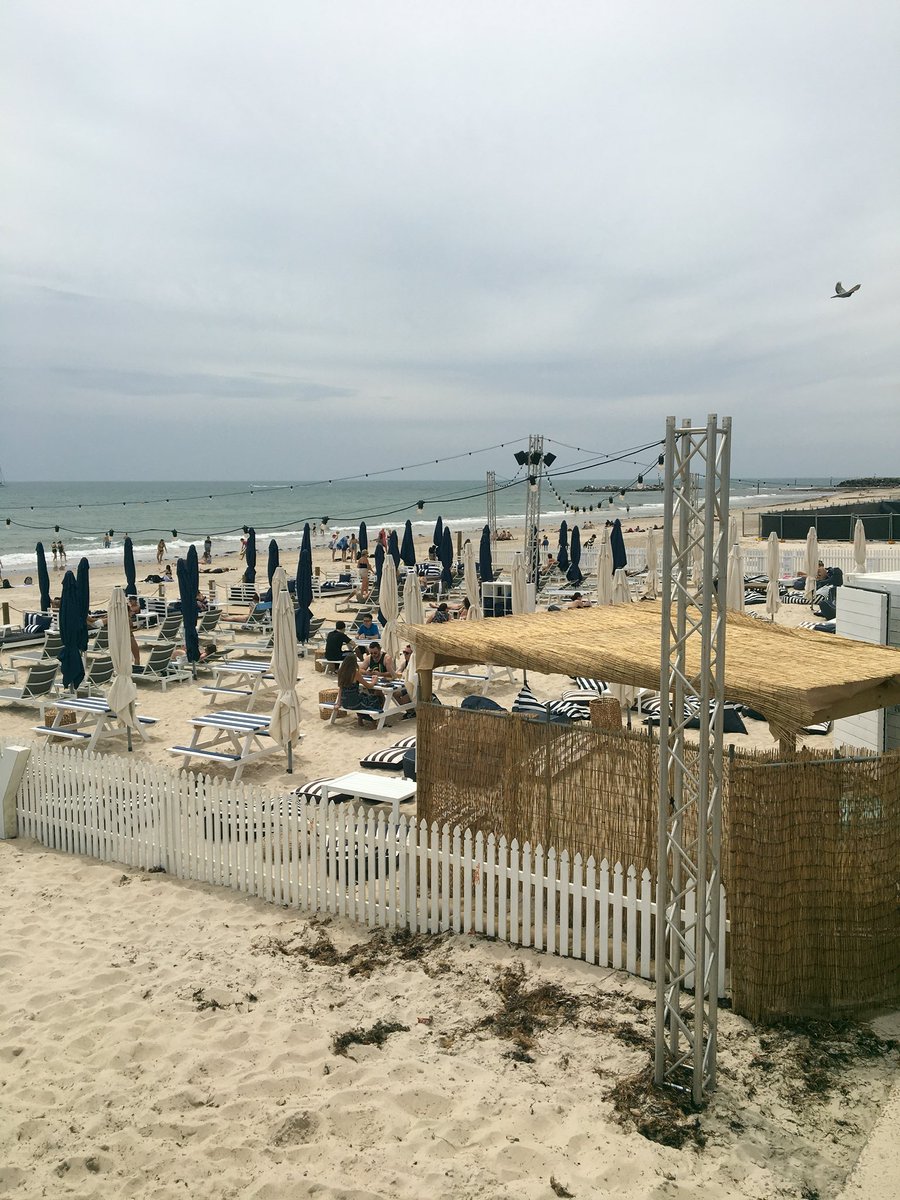 Summer has hit Glenelg Beach Moseley Beach Bar now open for business #supportinglocalbusiness #summer#jettyrdglenelg@howe2frank@larissa_beeson@julie_grills@ANZ_AU