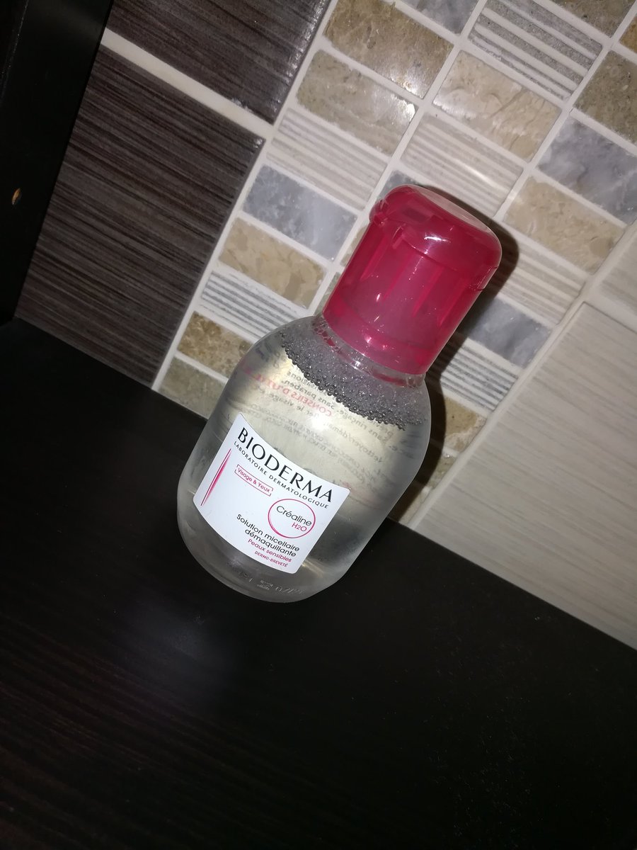 SarahG97385551's tweet photo. Merci @parashopfrance  pour ce cadeau 🤗🤗 

#miniformat #cadeau #eaumicellaire https://t.co/gHHqBEcl1c